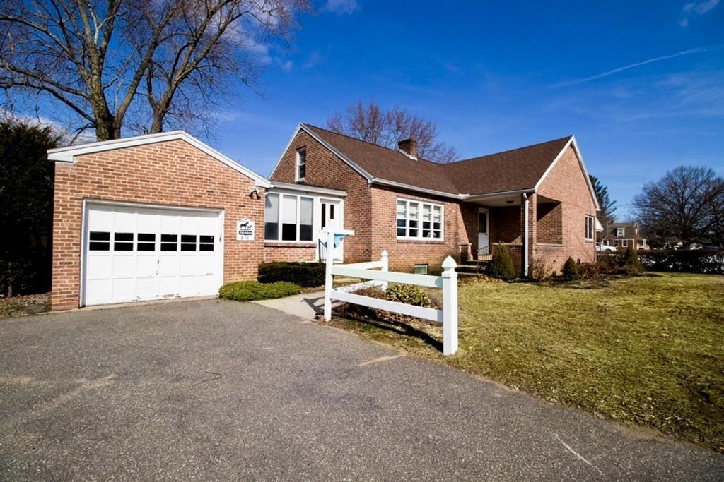 878 Springfield St - Photo 1