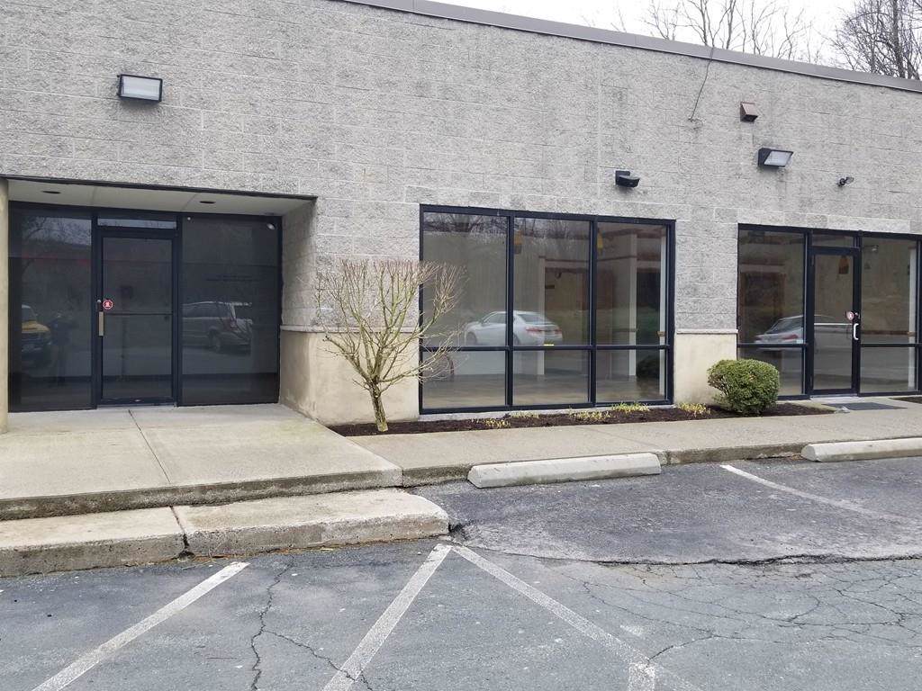 141 Summit St - Photo 1