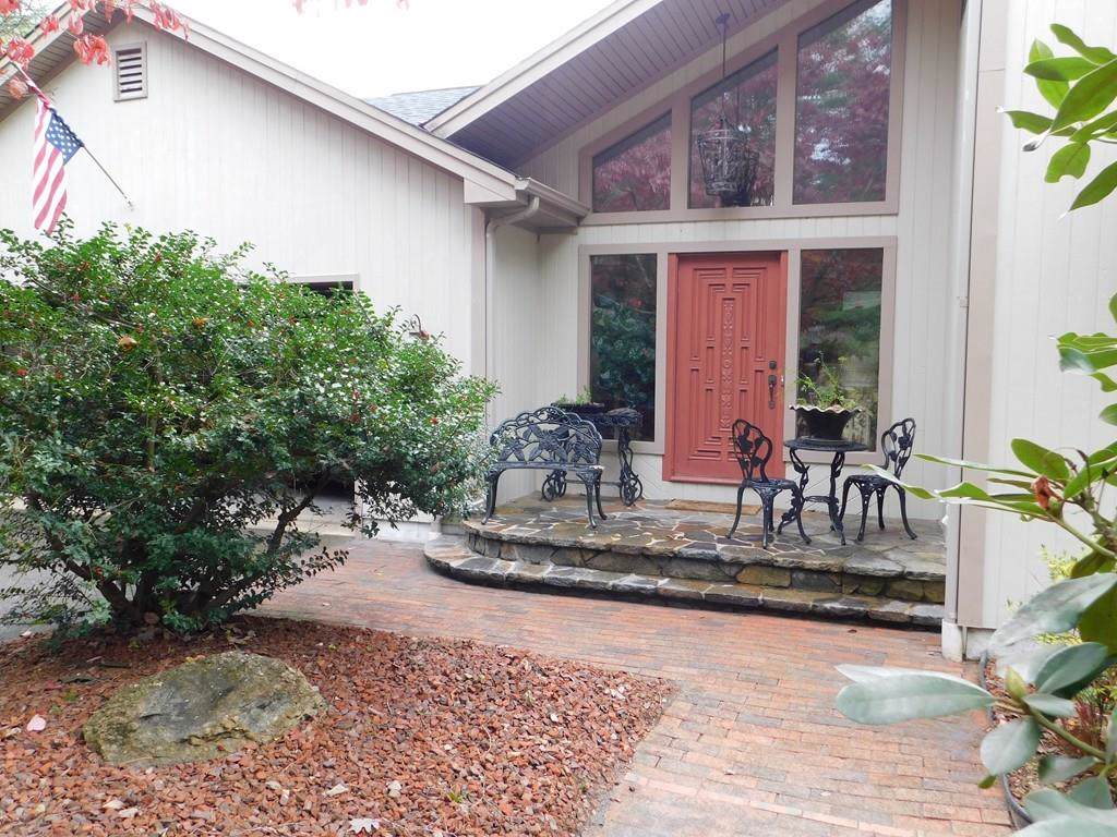 14 Suzanne Drive - Photo 1