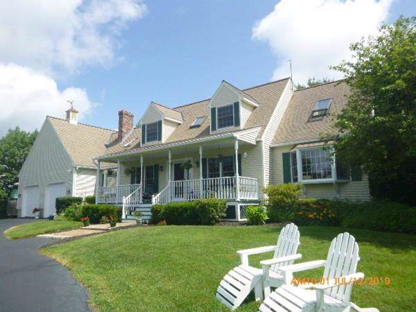 830 Pleasant St - Photo 1