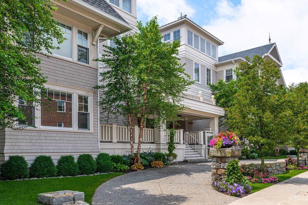 245 Humphrey Street - Photo 1
