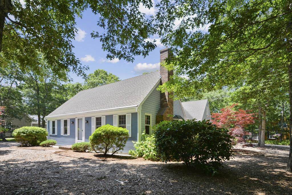 129 Oakwood Road - Photo 1