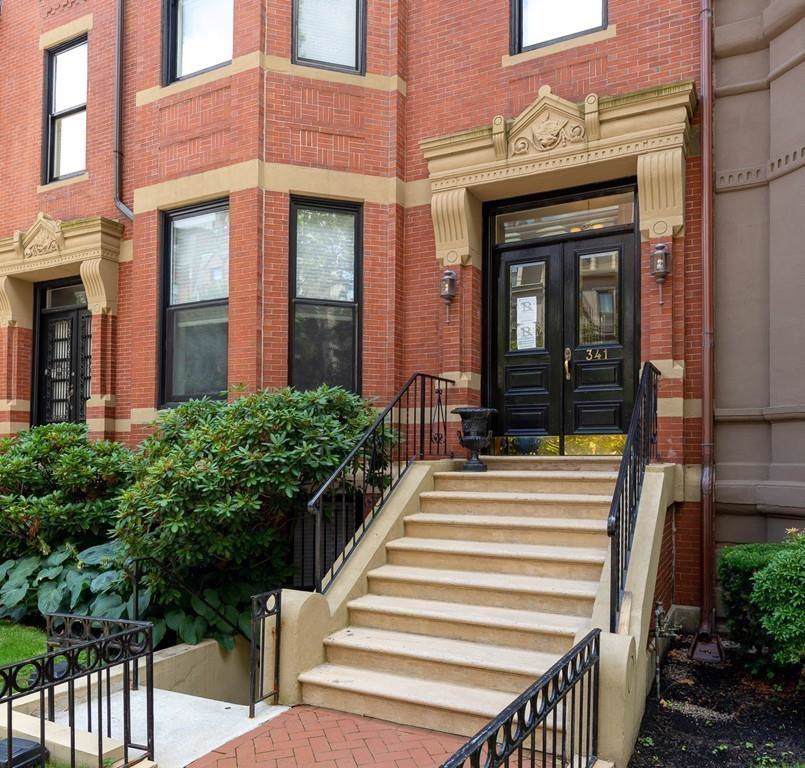 341 Beacon St - Photo 1