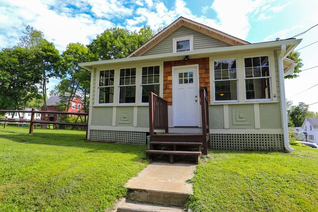 51 Adah St - Photo 1