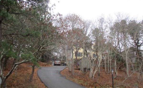 49 Bayberry Ave - Photo 1
