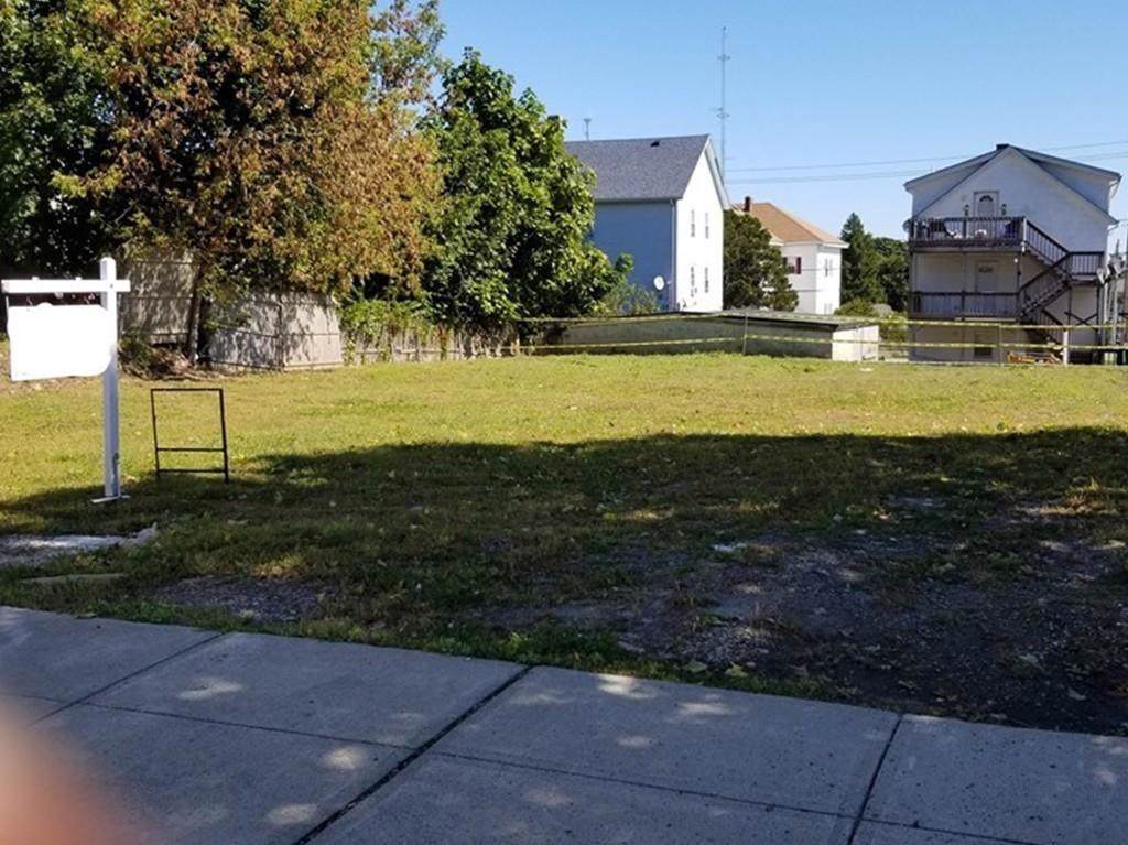 150 Baker St - Photo 1
