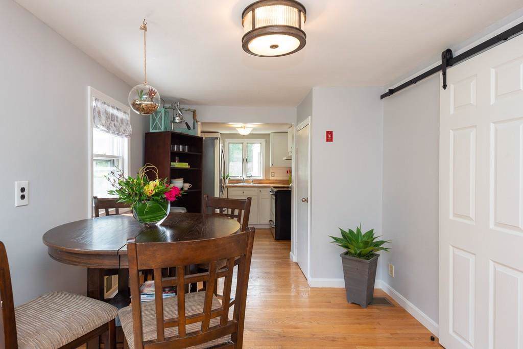 84 Windsor Ave - Photo 1