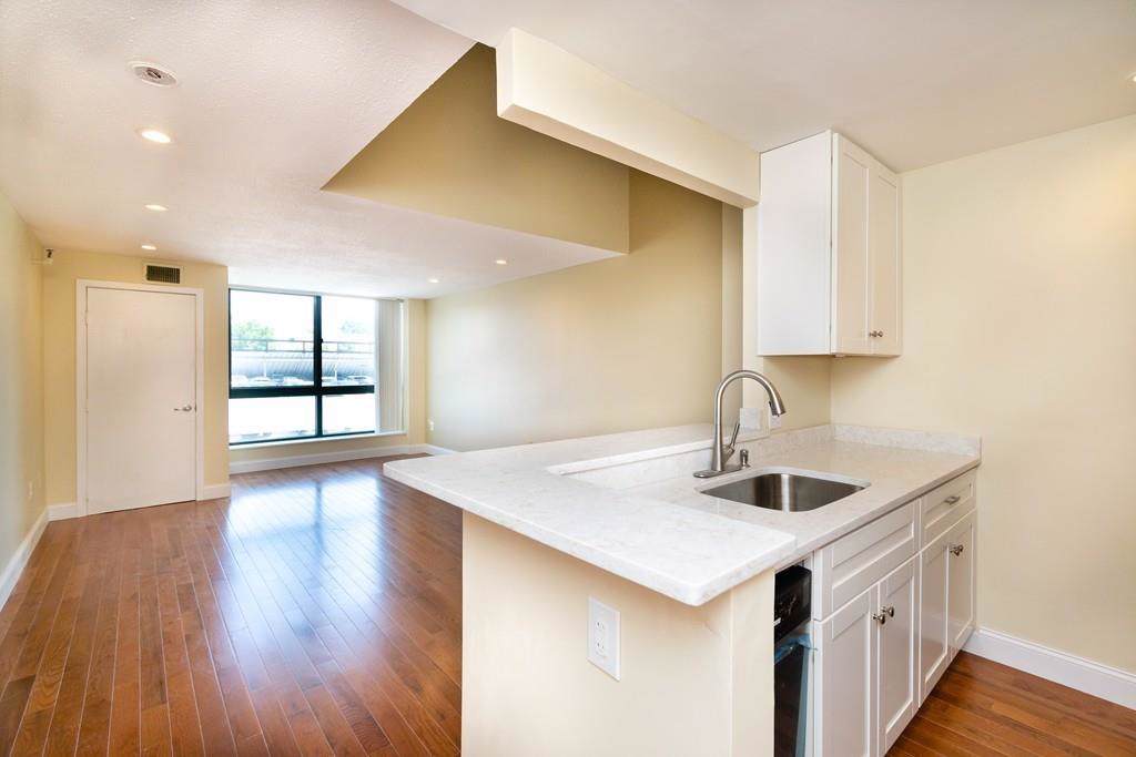 42 8Th St - Photo 1