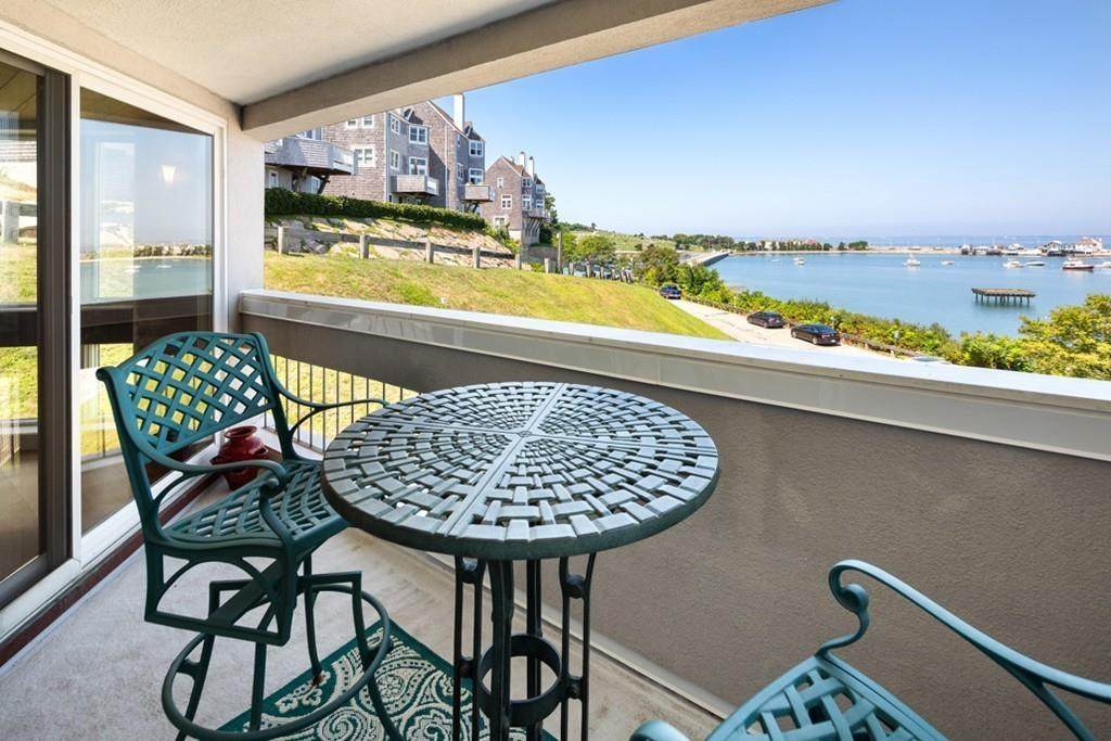 1 Commodore Ct - Photo 1