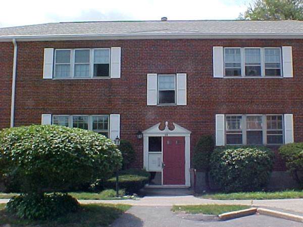 55 Lake Shore Ct. - Photo 1