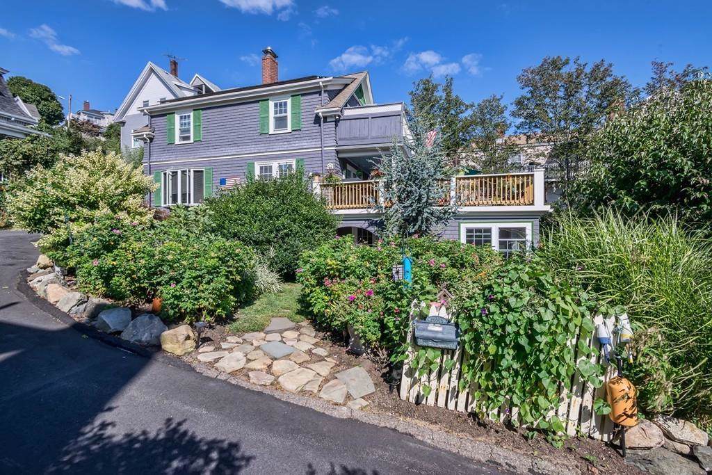 15 Lawrence Ter. - Photo 1