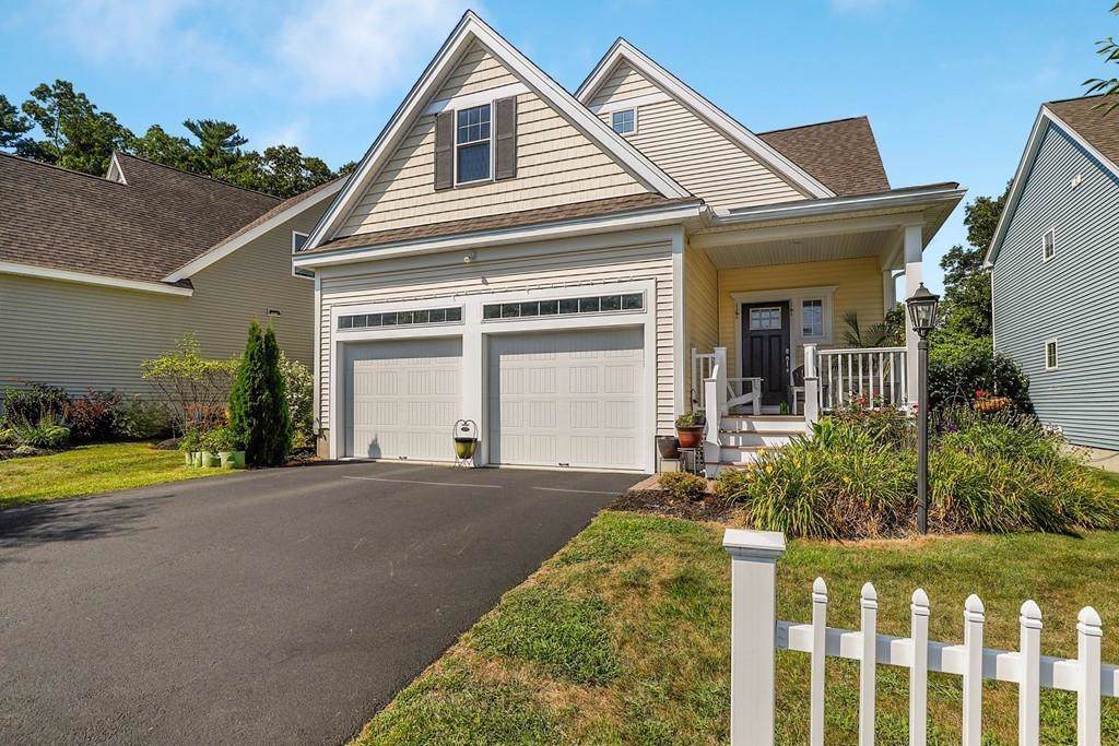 7 Martha Ln - Photo 1