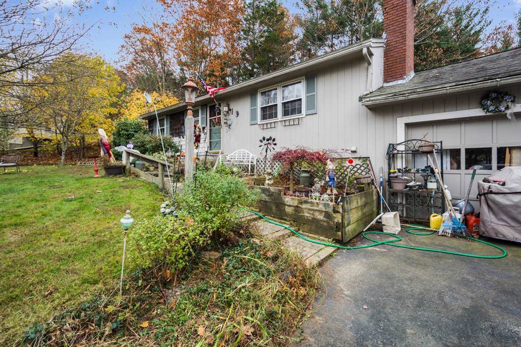 137 Fairview Park Road - Photo 1
