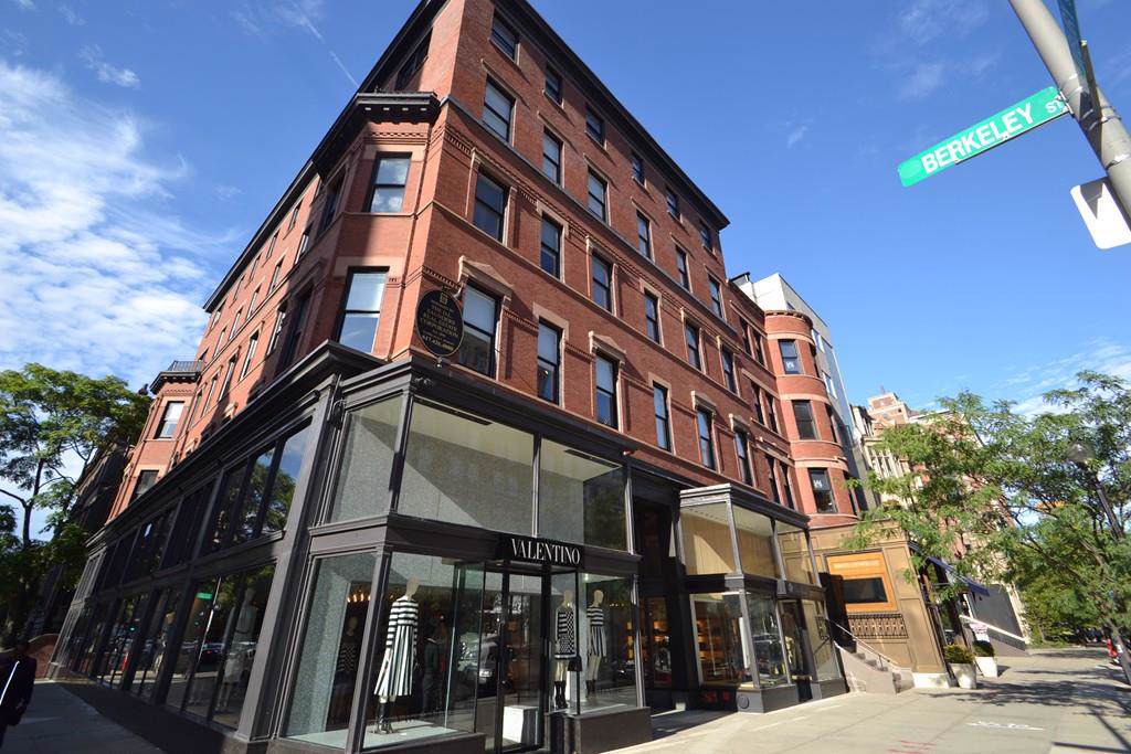 39-45 Newbury Street - Photo 1