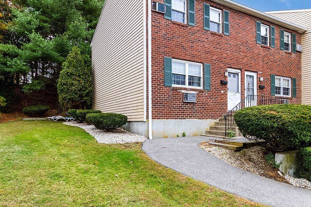 207 Samoset St - Photo 1