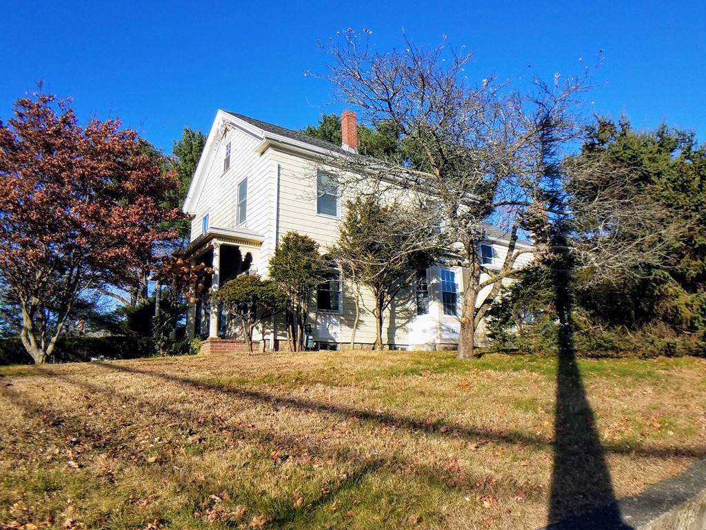 88 Ames St - Photo 1