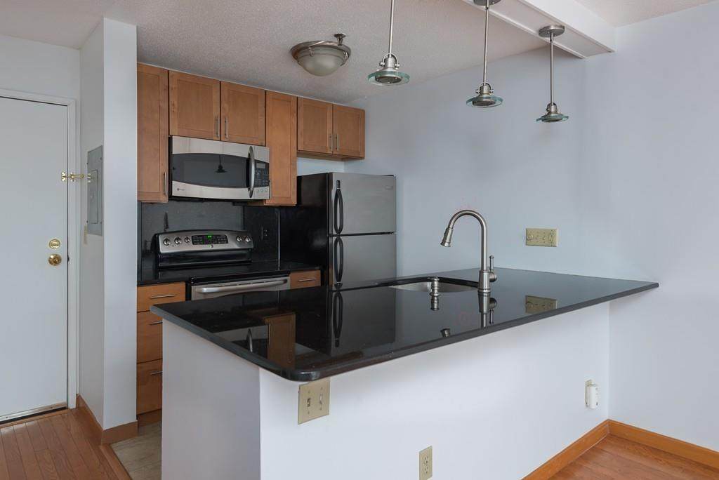 133 Commander Shea Blvd - Photo 1