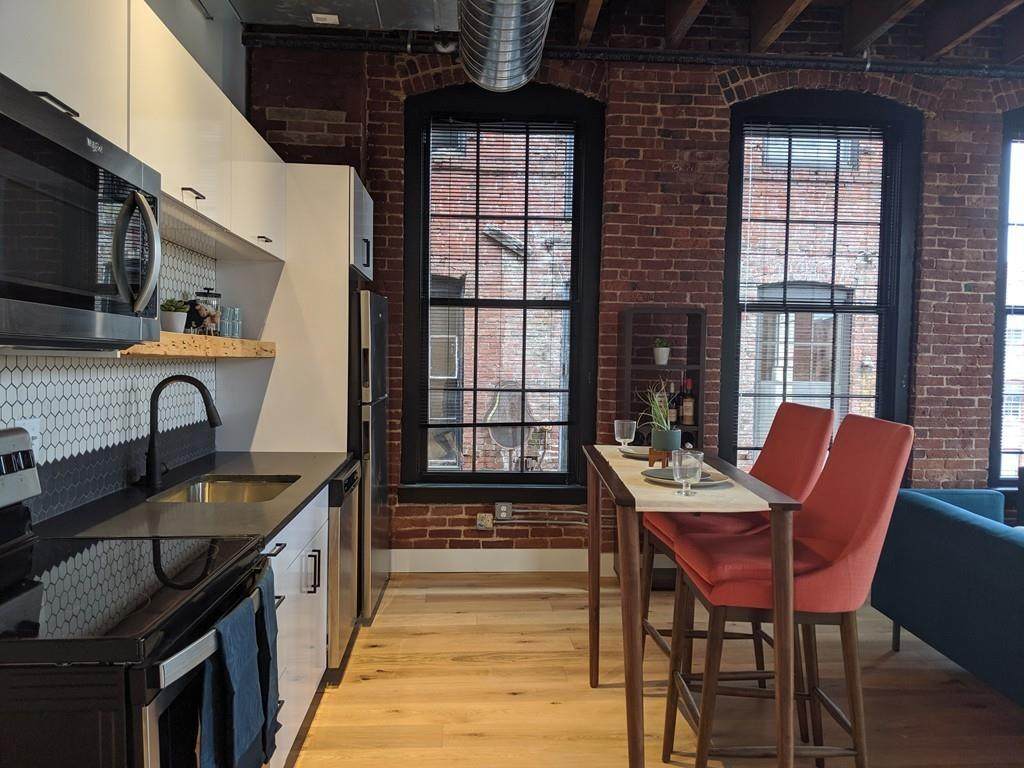 87 Washington Street - Photo 1