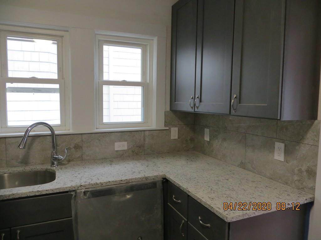 63 Hudson St - Photo 1