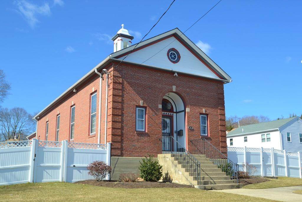 15 Fiske Ave - Photo 1