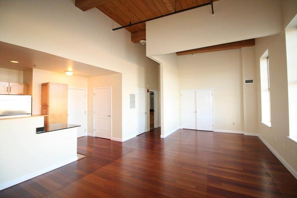 52 Lawrence Dr - Photo 1