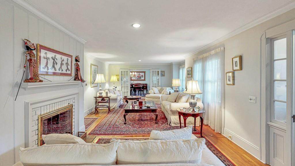 14 Wendover Rd - Photo 1