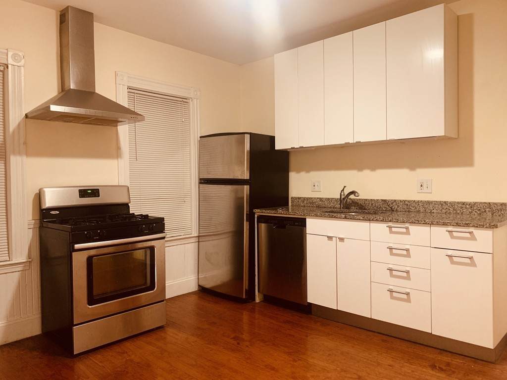 19 Eastman - Photo 1