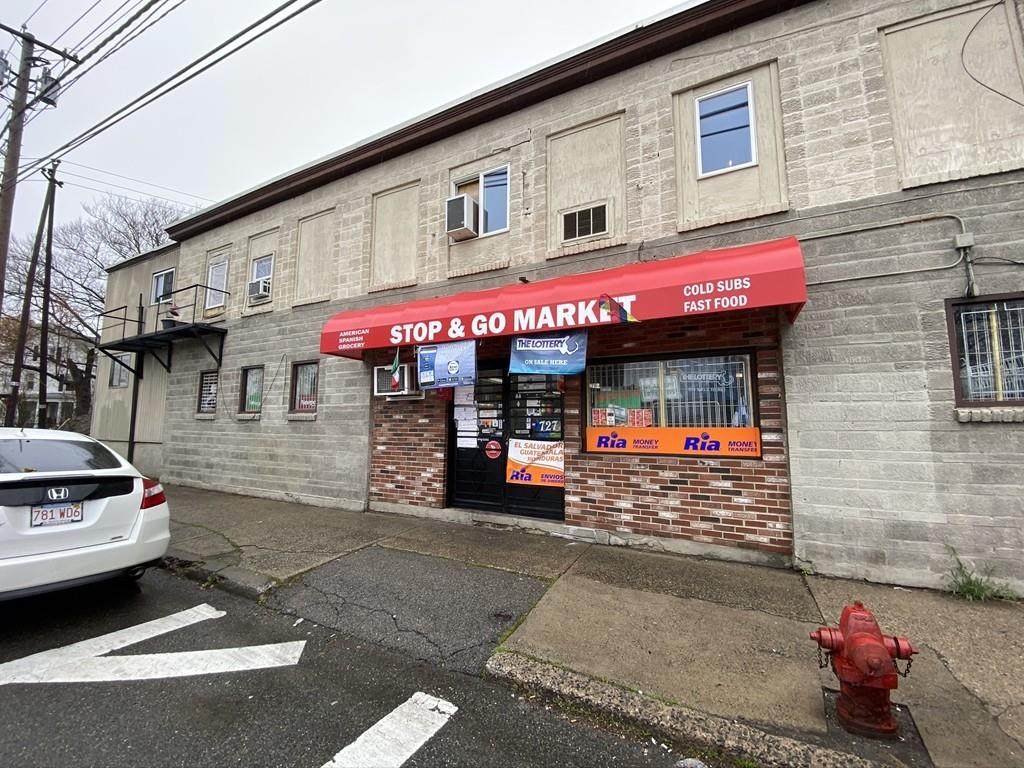 727 Summer St - Photo 1