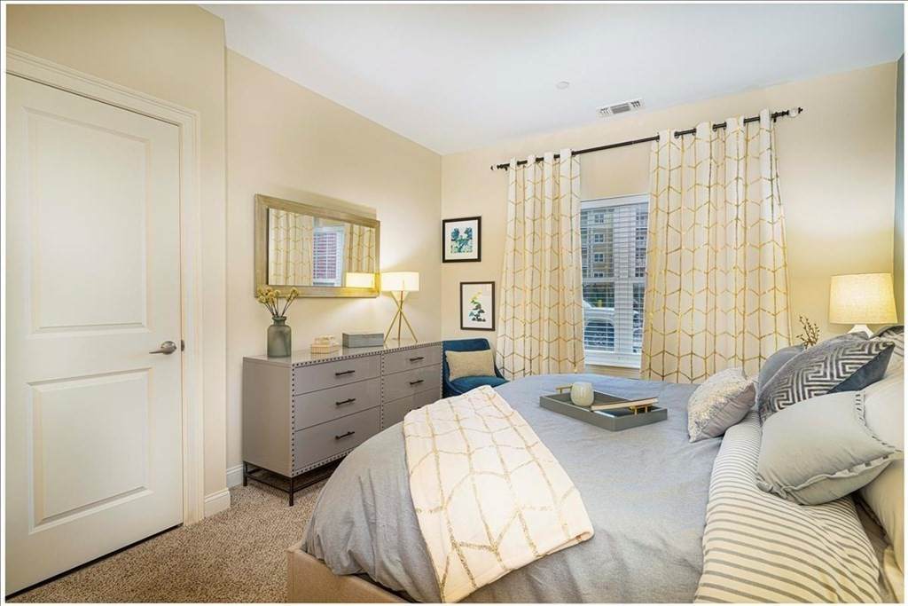 4100 Summit Drive - Photo 1