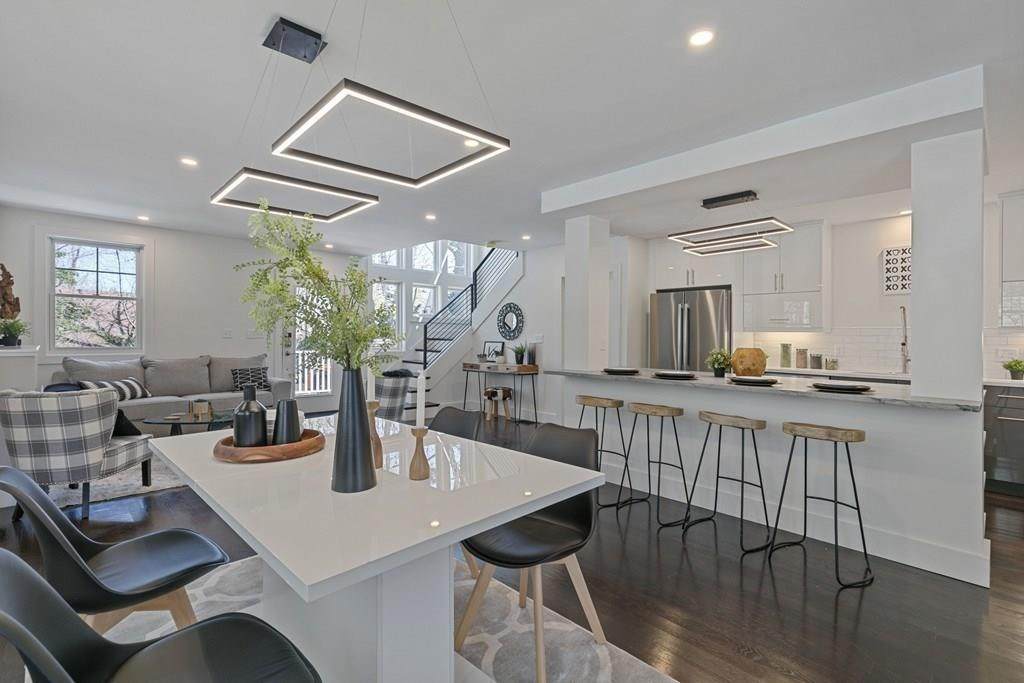 51 Cushing St - Photo 1