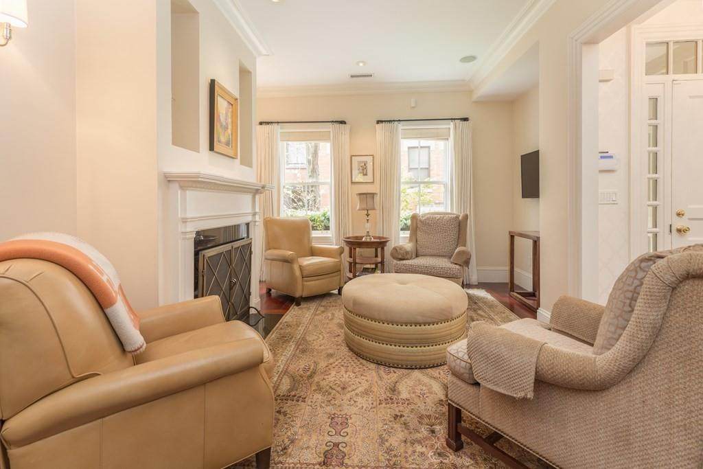 102 Myrtle St - Photo 1