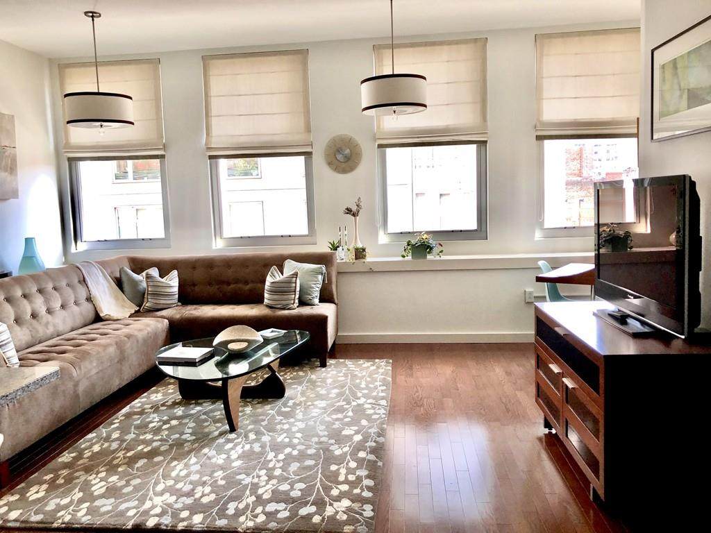 88 Kingston St - Photo 1
