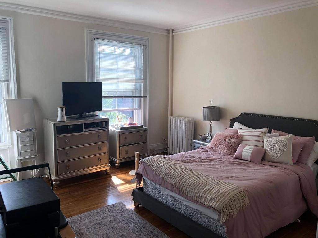 84 Charles - Photo 1