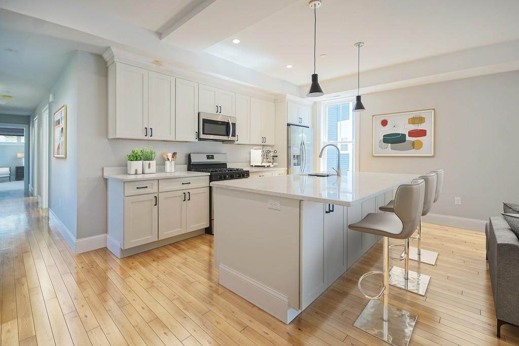 5082 Washington Street - Photo 1