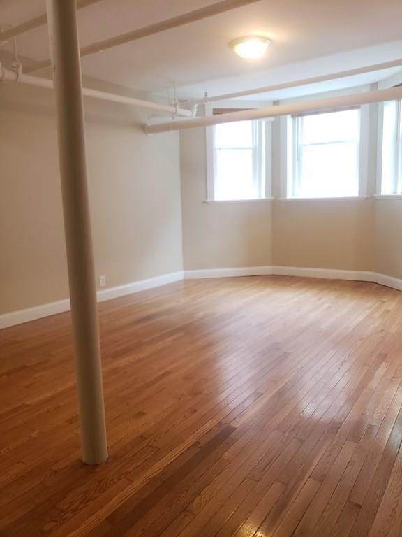 1330 Commonwealth - Photo 1