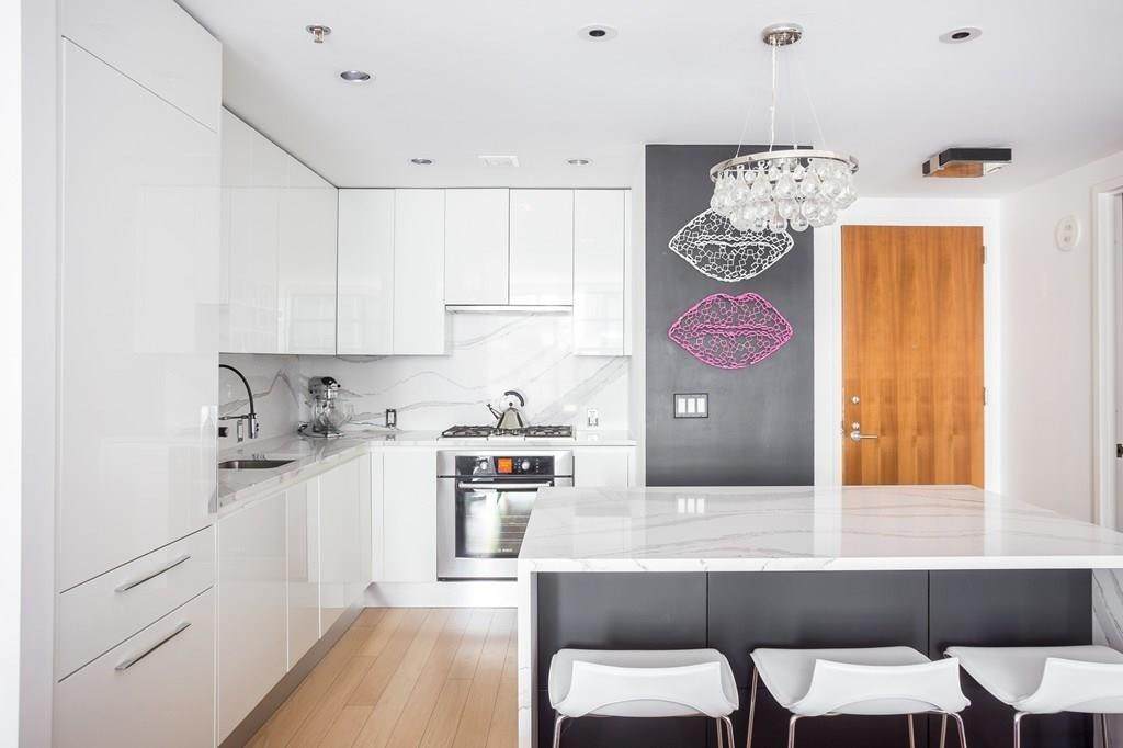 580 Washington St - Photo 1