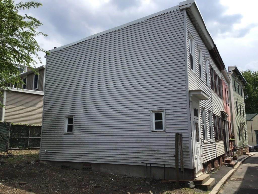8 Bolton Pl - Photo 1