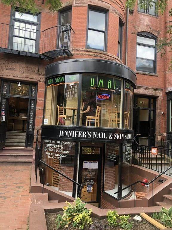 224 Newbury Street - Photo 1