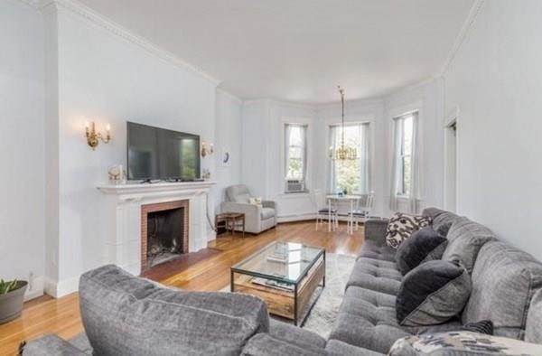 256 Commonwealth Ave - Photo 1