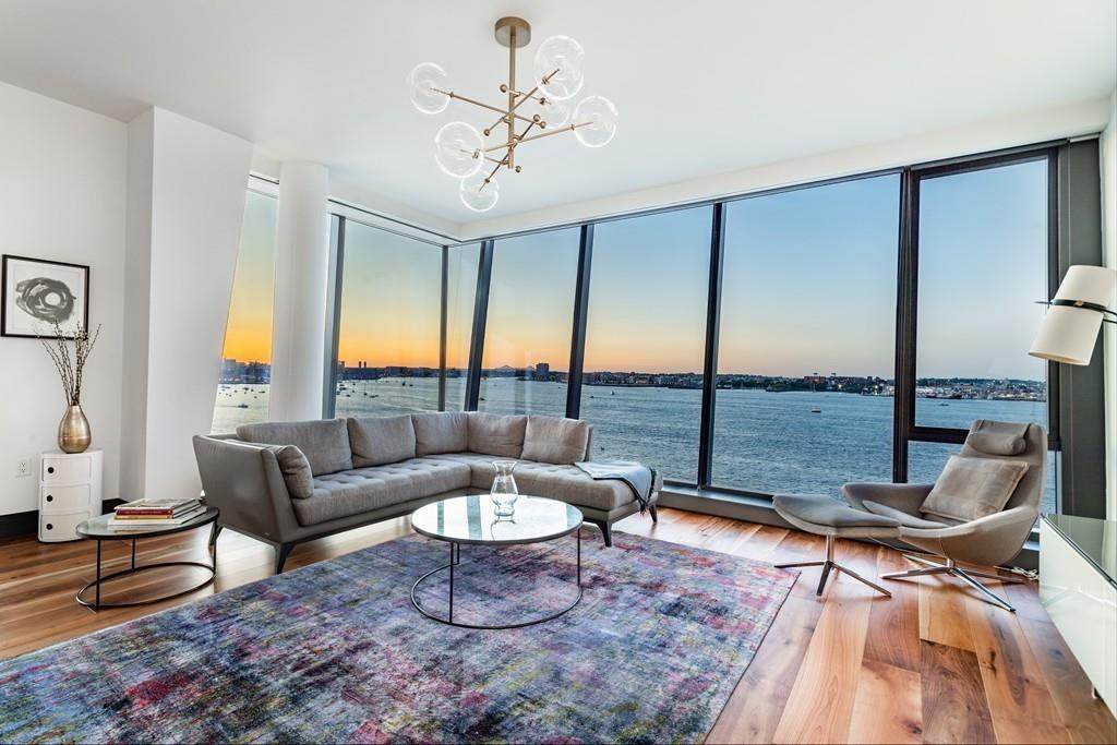 300 Pier 4 Blvd - Photo 1