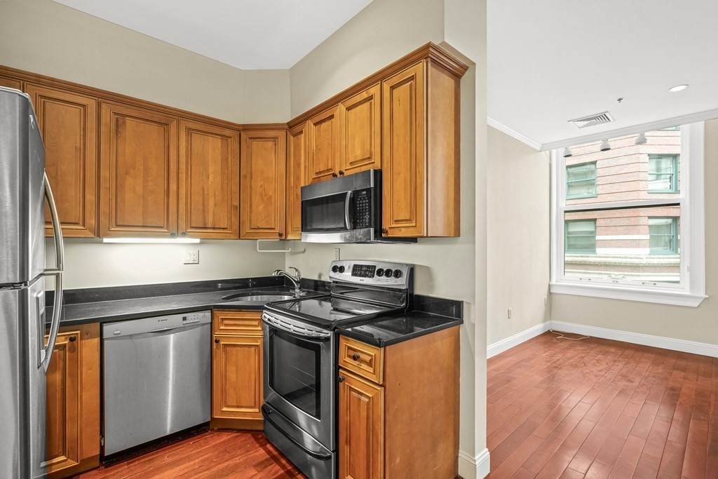 126 State St - Photo 1