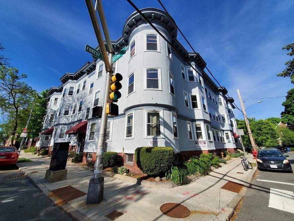 132 Oxford St - Photo 1