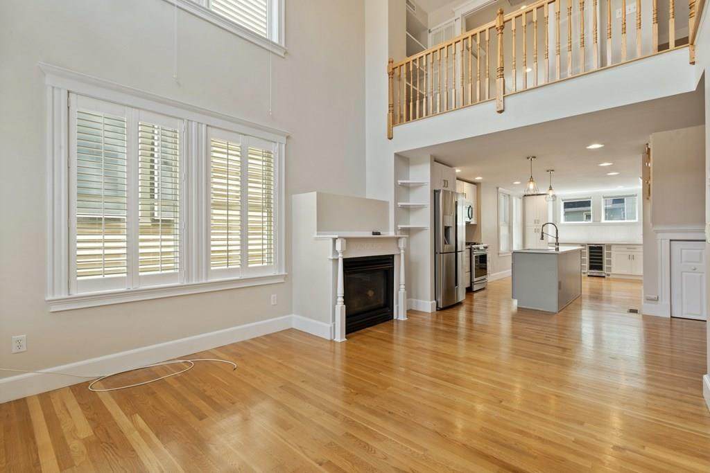 124 Bunker Hill St - Photo 1