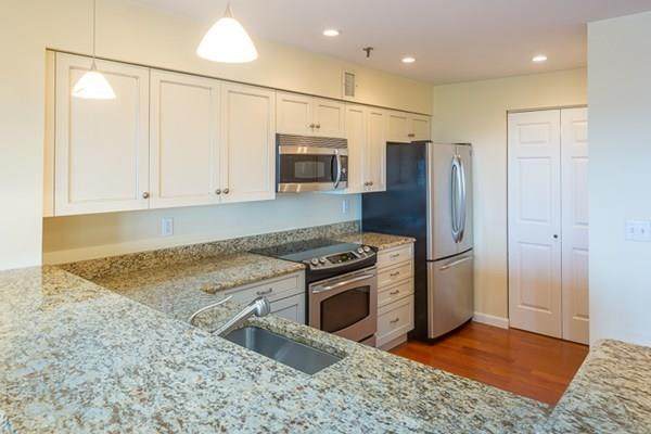 16 Harcourt - Photo 1