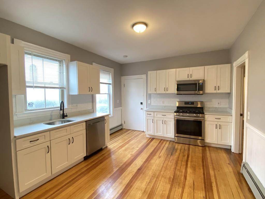 635 Dorchester Ave - Photo 1