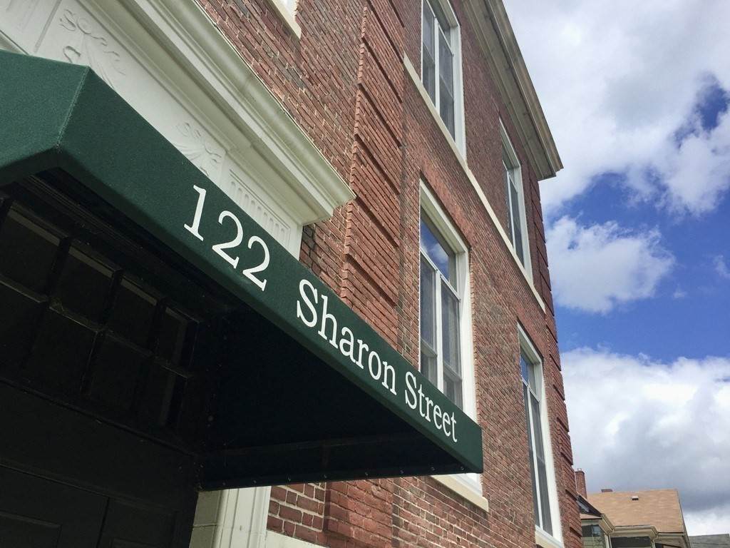122 Sharon St - Photo 1