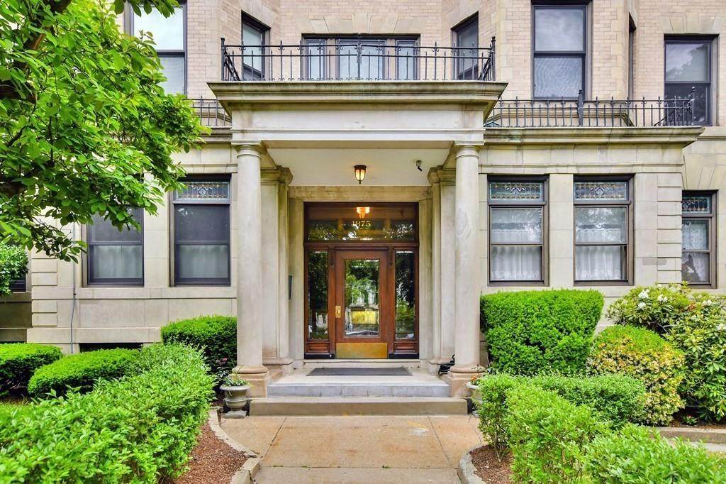 1875 Commonwealth Ave - Photo 1