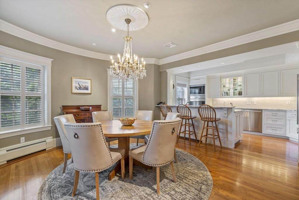 6 Monument Square - Photo 1