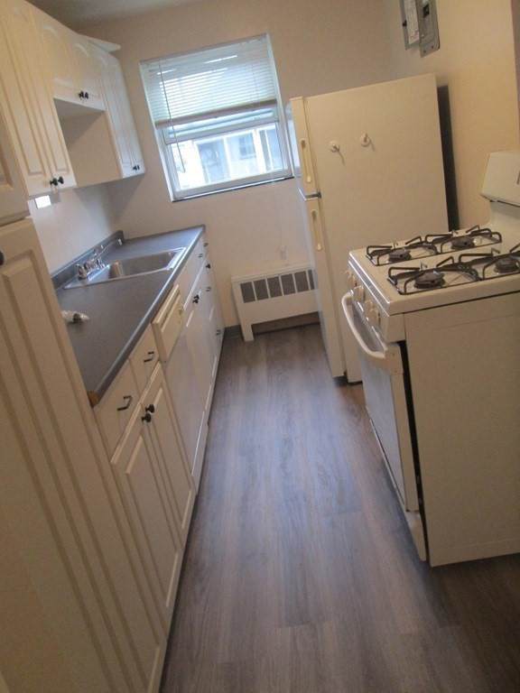 49 Broadway - Photo 1