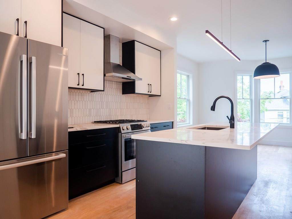 138 Brown Ave - Photo 1
